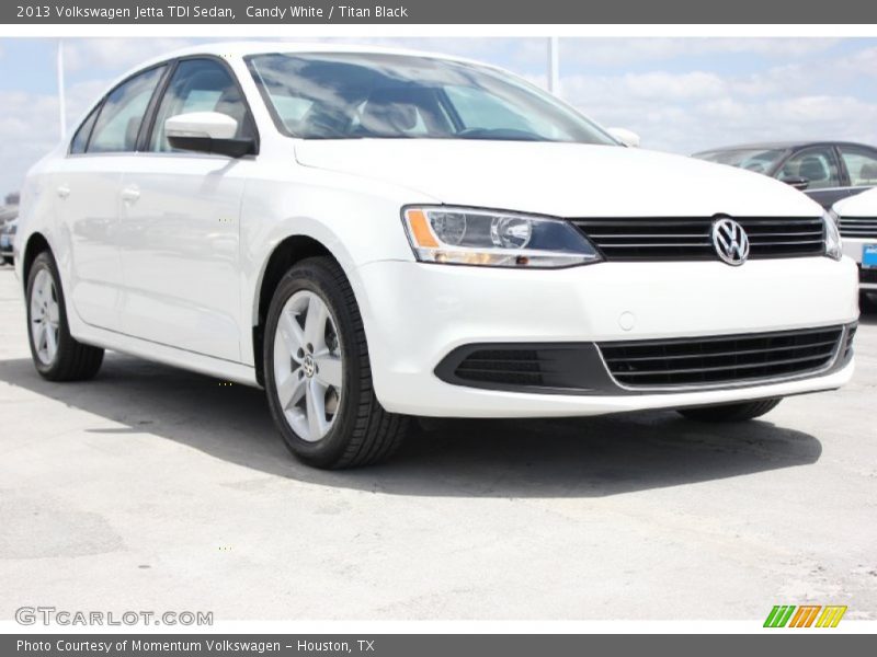 Candy White / Titan Black 2013 Volkswagen Jetta TDI Sedan