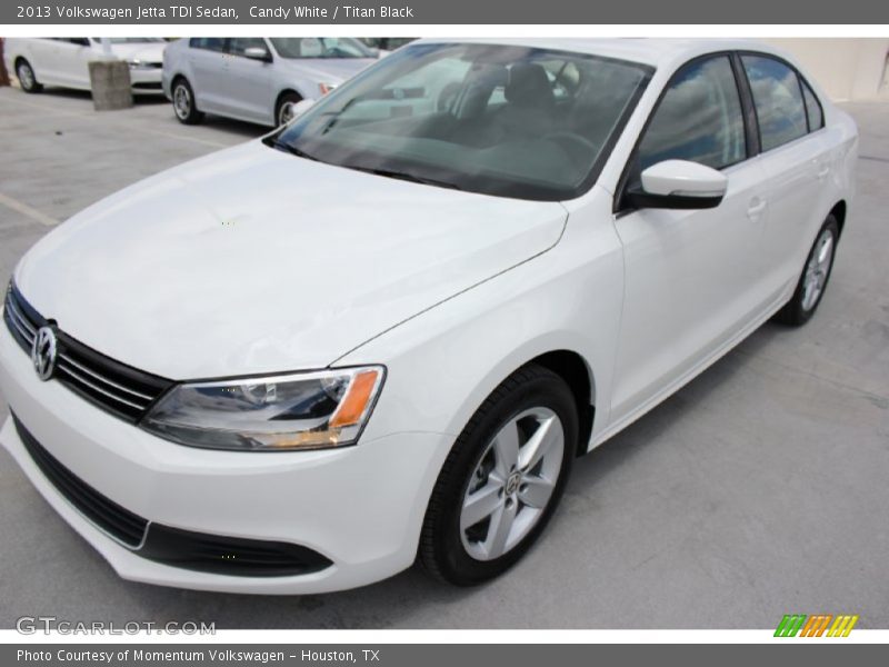 Candy White / Titan Black 2013 Volkswagen Jetta TDI Sedan