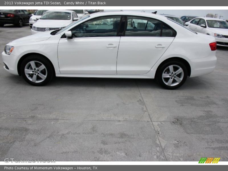 Candy White / Titan Black 2013 Volkswagen Jetta TDI Sedan