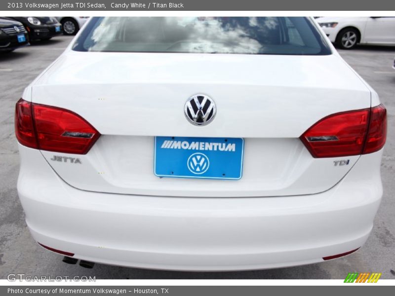 Candy White / Titan Black 2013 Volkswagen Jetta TDI Sedan