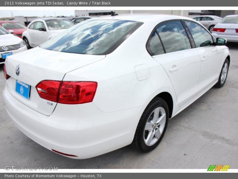 Candy White / Titan Black 2013 Volkswagen Jetta TDI Sedan