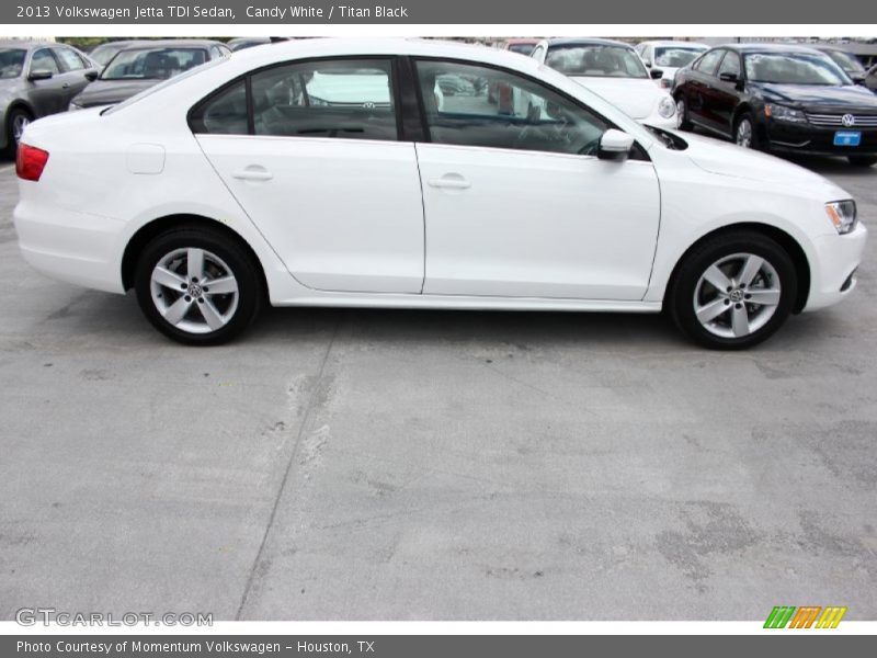 Candy White / Titan Black 2013 Volkswagen Jetta TDI Sedan