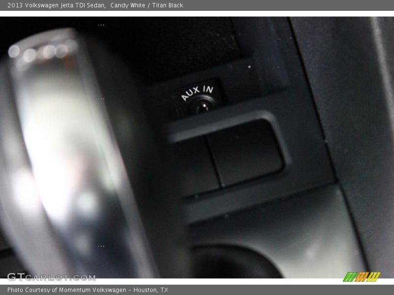 Candy White / Titan Black 2013 Volkswagen Jetta TDI Sedan