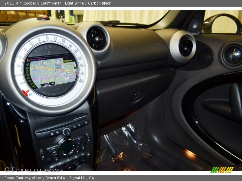Light White / Carbon Black 2011 Mini Cooper S Countryman