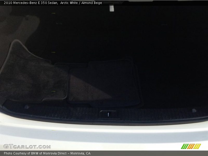 Arctic White / Almond Beige 2010 Mercedes-Benz E 350 Sedan