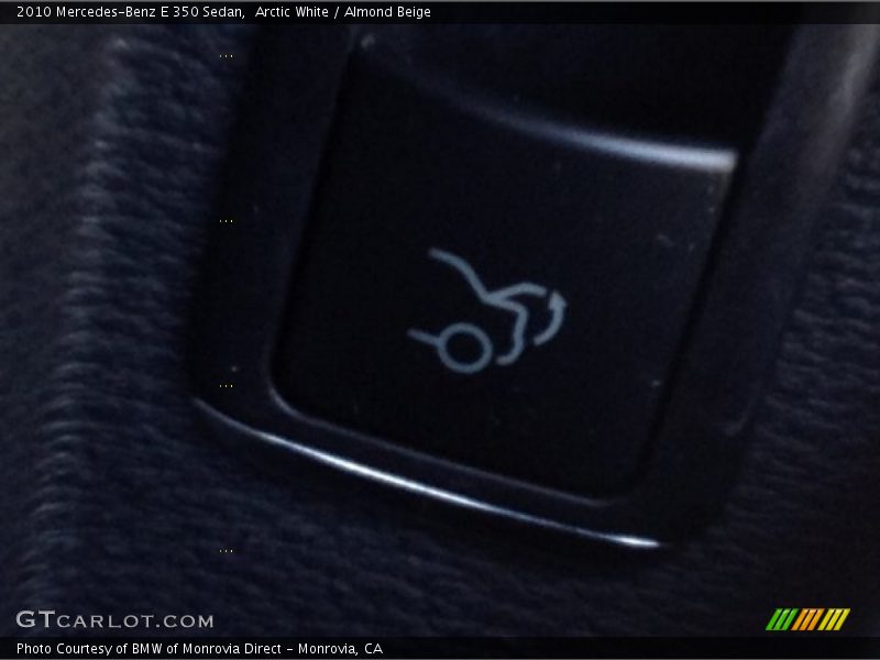 Arctic White / Almond Beige 2010 Mercedes-Benz E 350 Sedan