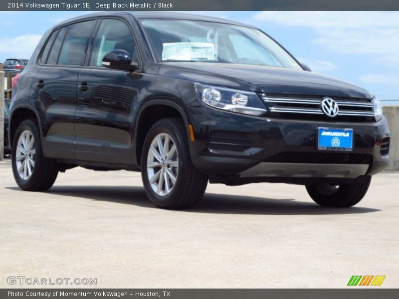 Deep Black Metallic / Black 2014 Volkswagen Tiguan SE