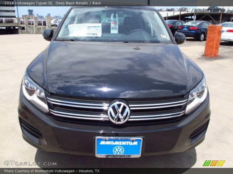 Deep Black Metallic / Black 2014 Volkswagen Tiguan SE