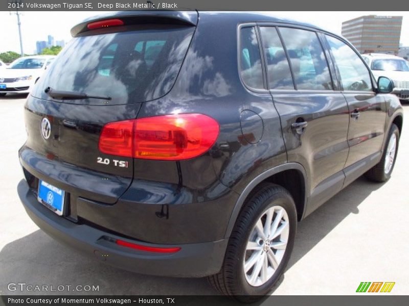 Deep Black Metallic / Black 2014 Volkswagen Tiguan SE