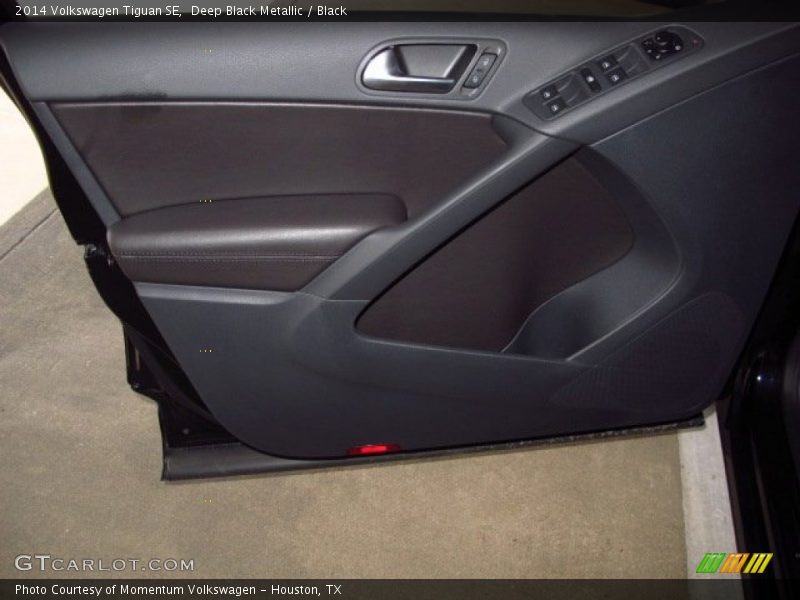 Deep Black Metallic / Black 2014 Volkswagen Tiguan SE