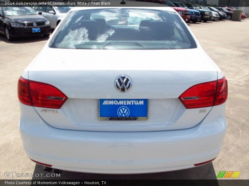 Pure White / Titan Black 2014 Volkswagen Jetta SE Sedan