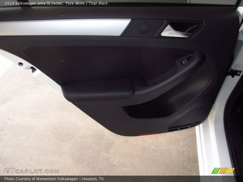 Pure White / Titan Black 2014 Volkswagen Jetta SE Sedan