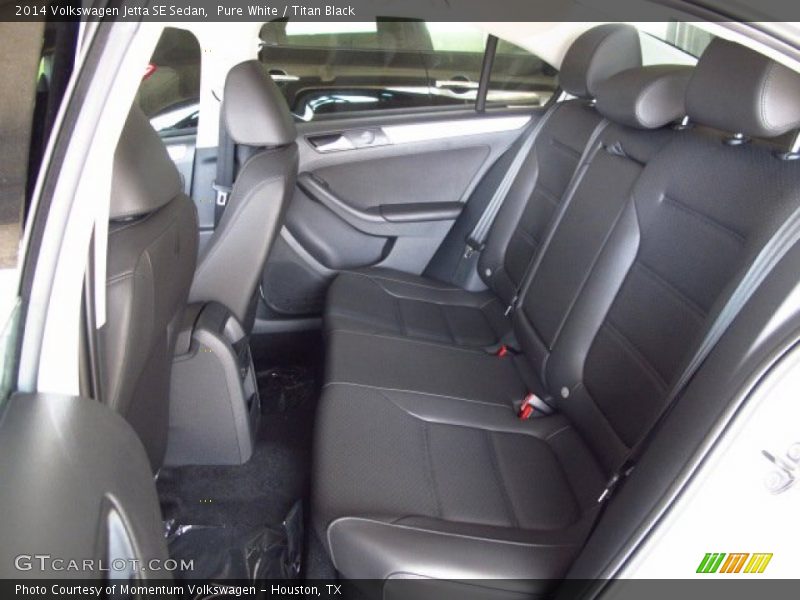 Pure White / Titan Black 2014 Volkswagen Jetta SE Sedan