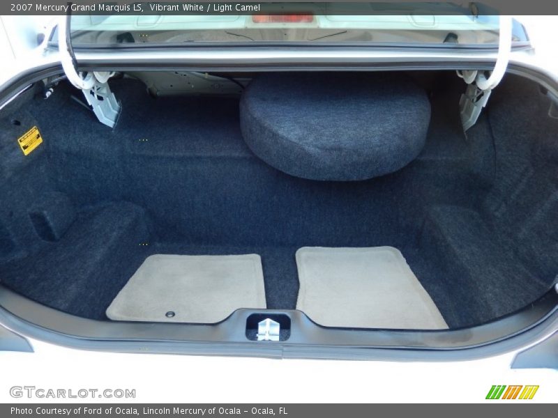  2007 Grand Marquis LS Trunk