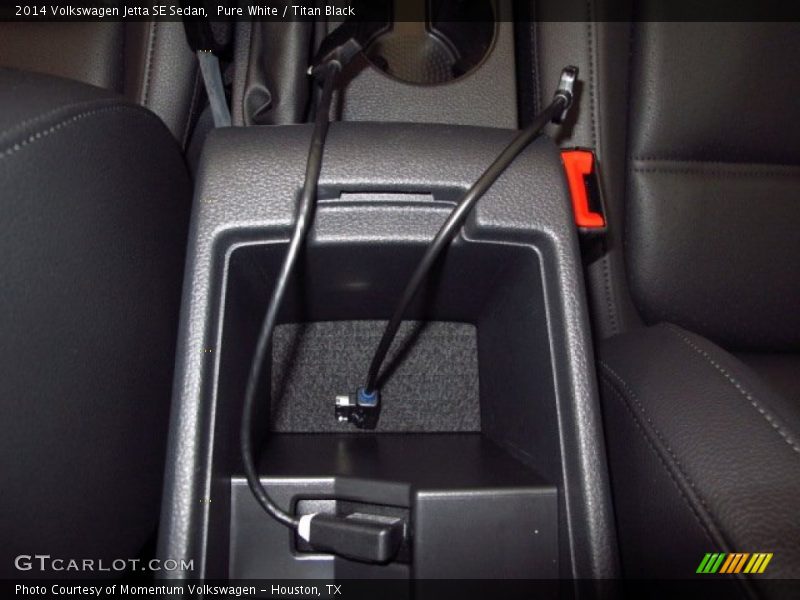 Pure White / Titan Black 2014 Volkswagen Jetta SE Sedan
