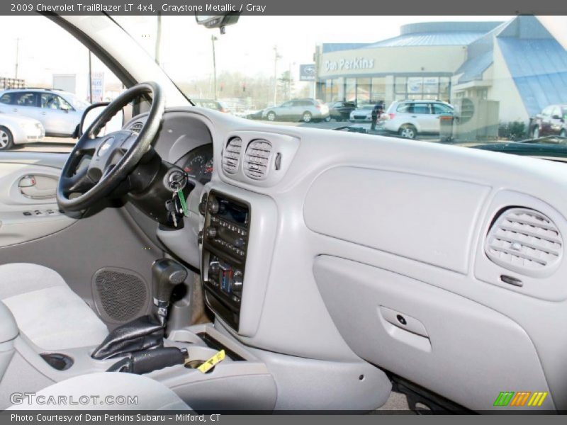 Graystone Metallic / Gray 2009 Chevrolet TrailBlazer LT 4x4