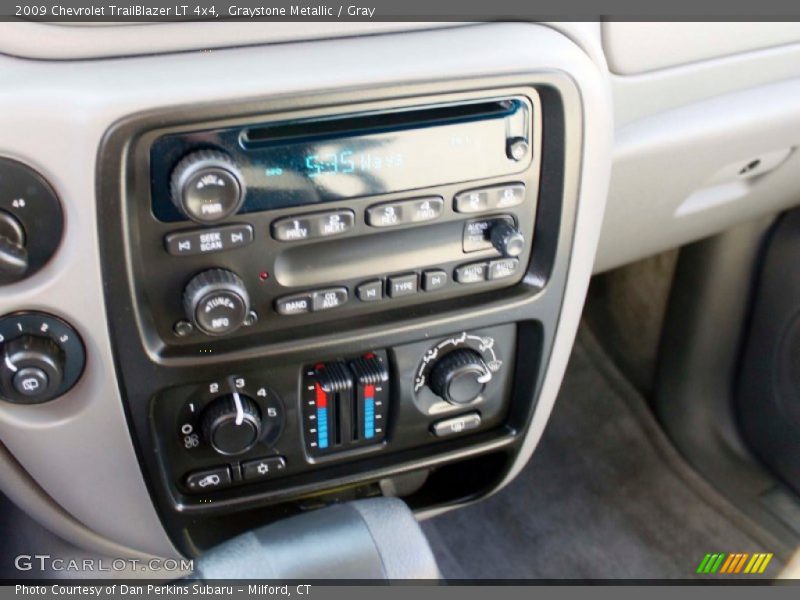 Graystone Metallic / Gray 2009 Chevrolet TrailBlazer LT 4x4