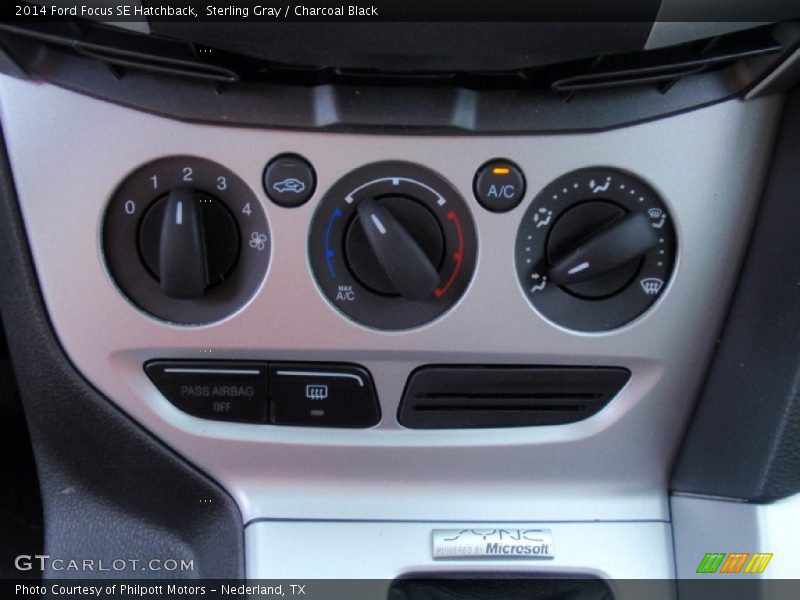 Sterling Gray / Charcoal Black 2014 Ford Focus SE Hatchback