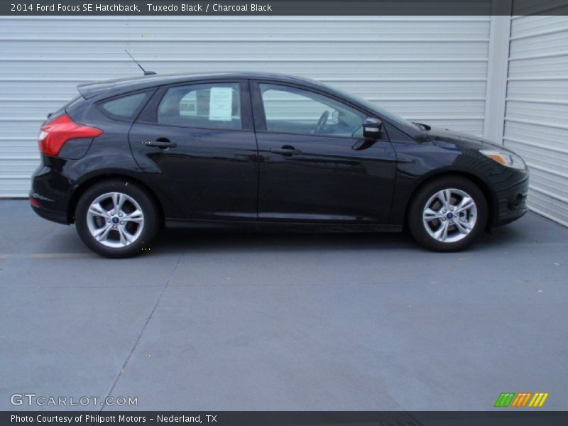 Tuxedo Black / Charcoal Black 2014 Ford Focus SE Hatchback