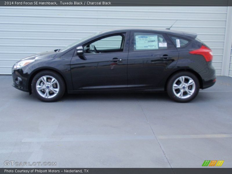 Tuxedo Black / Charcoal Black 2014 Ford Focus SE Hatchback