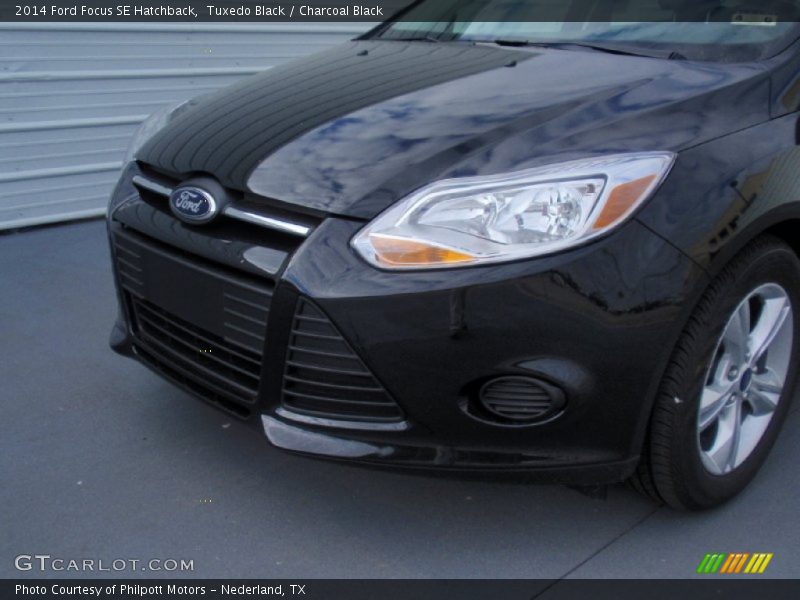 Tuxedo Black / Charcoal Black 2014 Ford Focus SE Hatchback