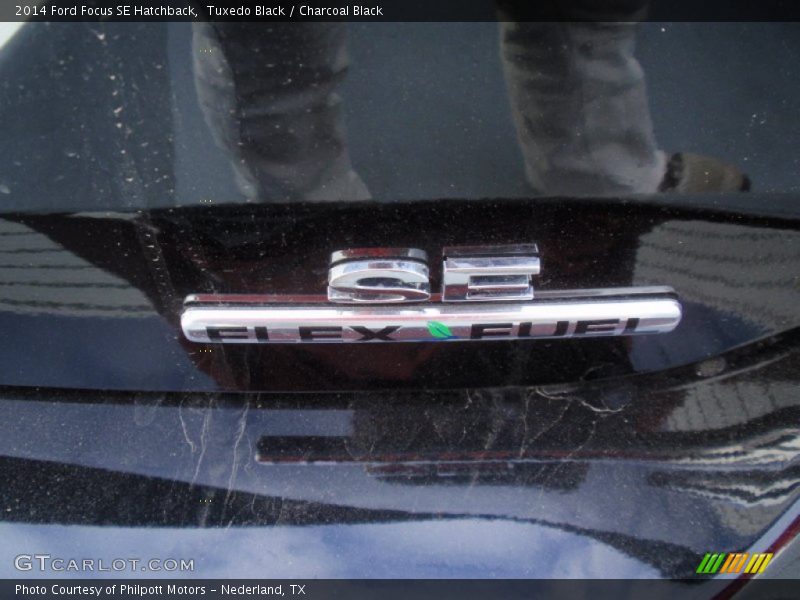 Tuxedo Black / Charcoal Black 2014 Ford Focus SE Hatchback
