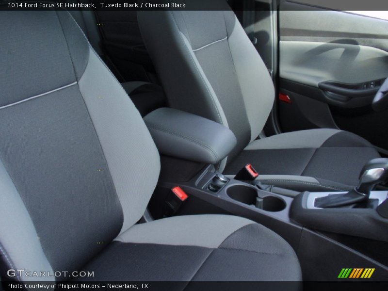 Tuxedo Black / Charcoal Black 2014 Ford Focus SE Hatchback