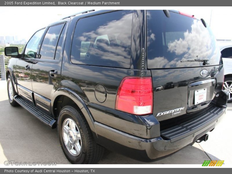 Black Clearcoat / Medium Parchment 2005 Ford Expedition Limited