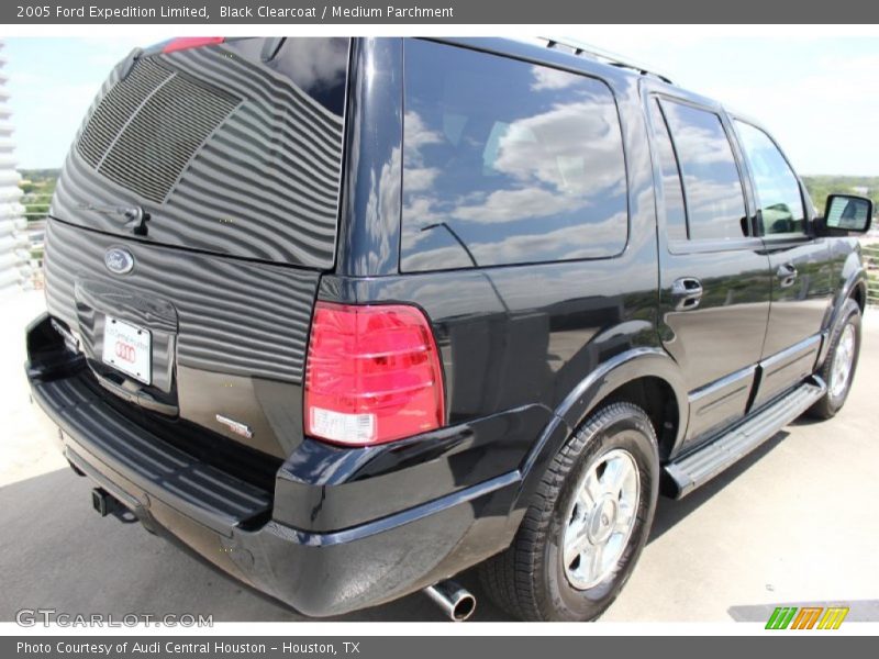 Black Clearcoat / Medium Parchment 2005 Ford Expedition Limited
