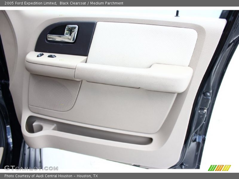 Black Clearcoat / Medium Parchment 2005 Ford Expedition Limited