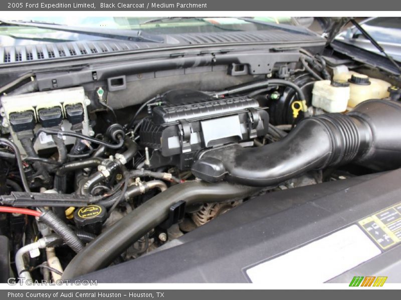 Black Clearcoat / Medium Parchment 2005 Ford Expedition Limited
