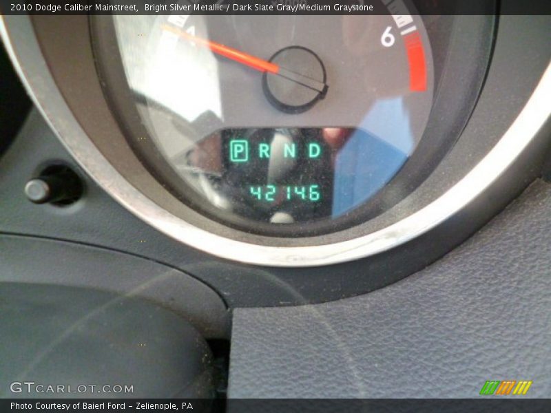 Bright Silver Metallic / Dark Slate Gray/Medium Graystone 2010 Dodge Caliber Mainstreet