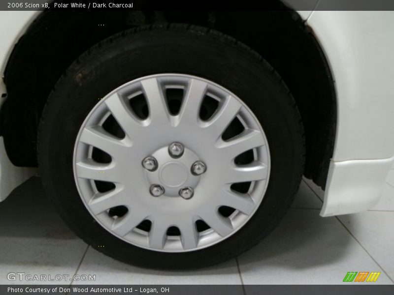 Polar White / Dark Charcoal 2006 Scion xB