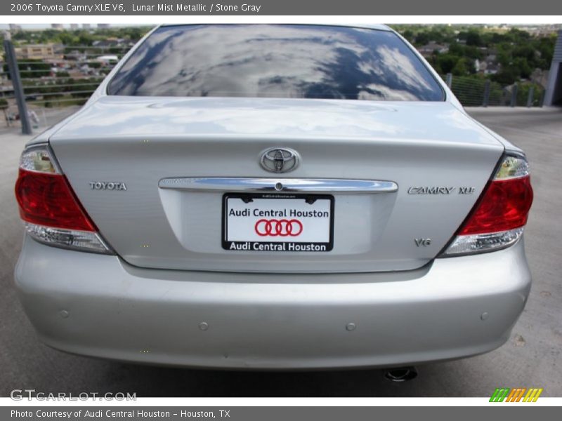 Lunar Mist Metallic / Stone Gray 2006 Toyota Camry XLE V6