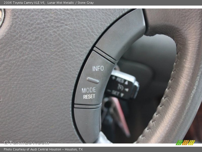 Lunar Mist Metallic / Stone Gray 2006 Toyota Camry XLE V6