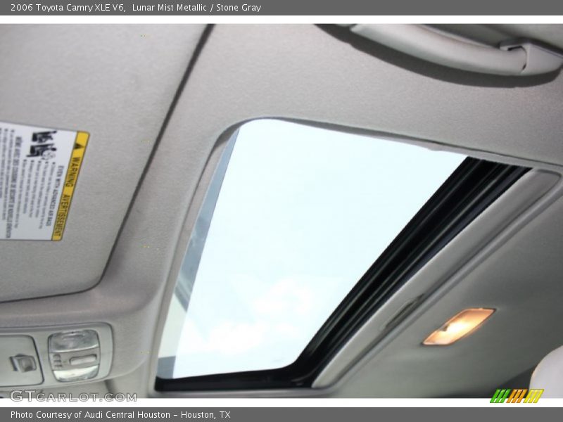 Lunar Mist Metallic / Stone Gray 2006 Toyota Camry XLE V6