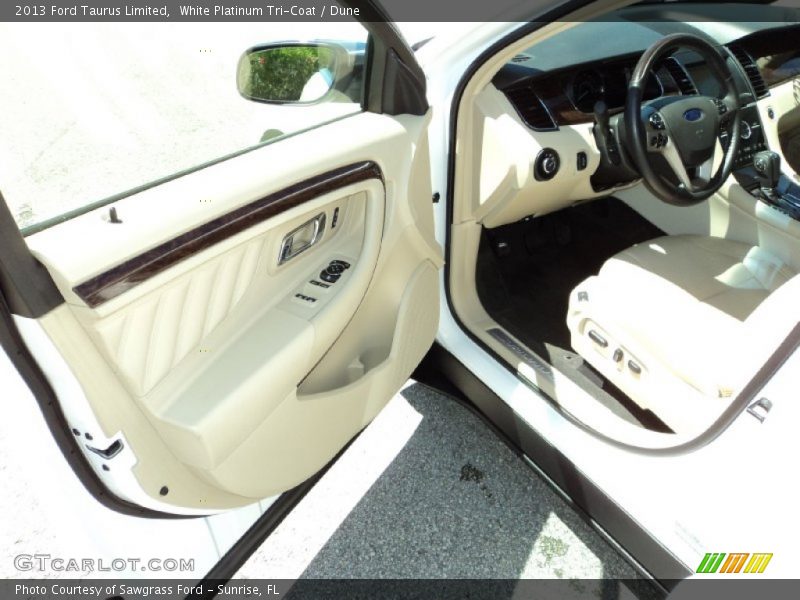 White Platinum Tri-Coat / Dune 2013 Ford Taurus Limited