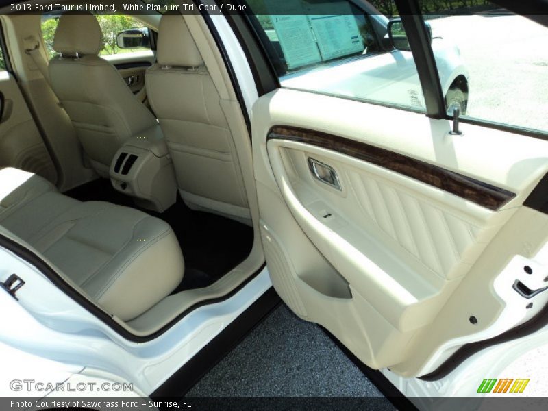 White Platinum Tri-Coat / Dune 2013 Ford Taurus Limited