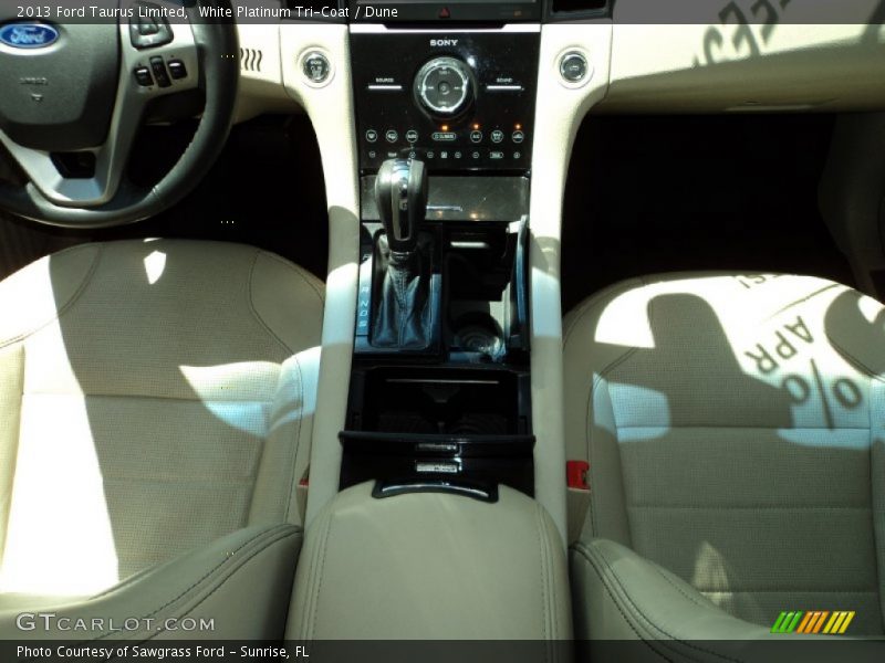 White Platinum Tri-Coat / Dune 2013 Ford Taurus Limited