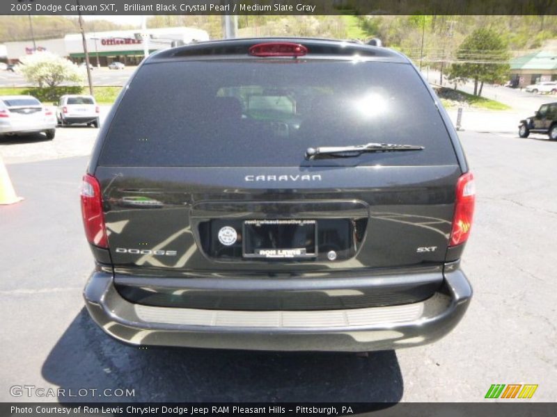 Brilliant Black Crystal Pearl / Medium Slate Gray 2005 Dodge Caravan SXT