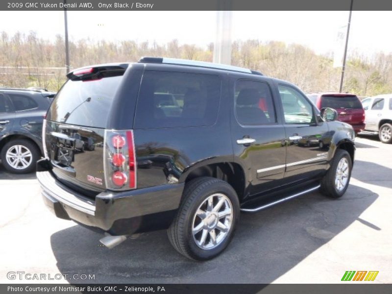 Onyx Black / Ebony 2009 GMC Yukon Denali AWD