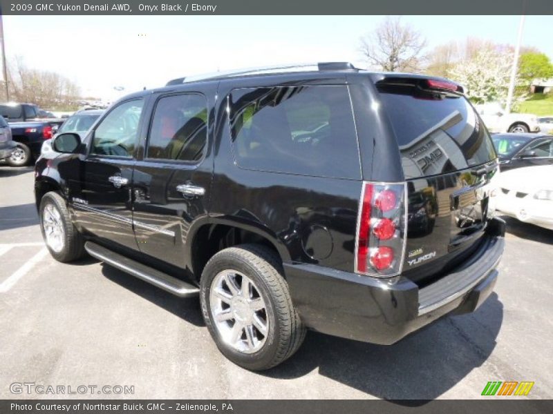 Onyx Black / Ebony 2009 GMC Yukon Denali AWD