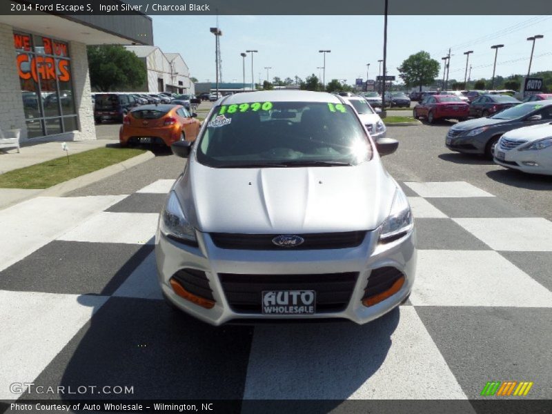 Ingot Silver / Charcoal Black 2014 Ford Escape S