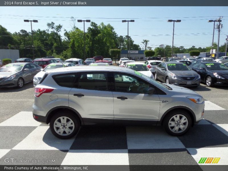 Ingot Silver / Charcoal Black 2014 Ford Escape S