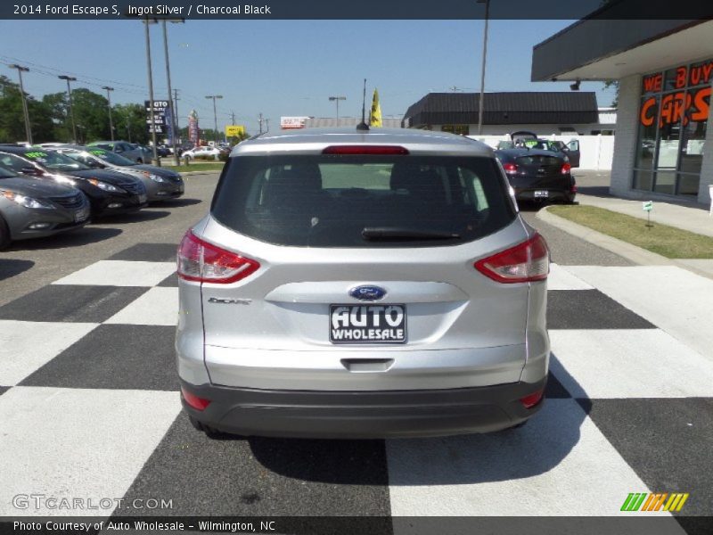 Ingot Silver / Charcoal Black 2014 Ford Escape S