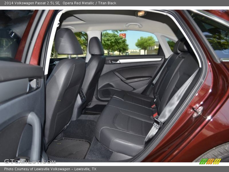 Opera Red Metallic / Titan Black 2014 Volkswagen Passat 2.5L SE