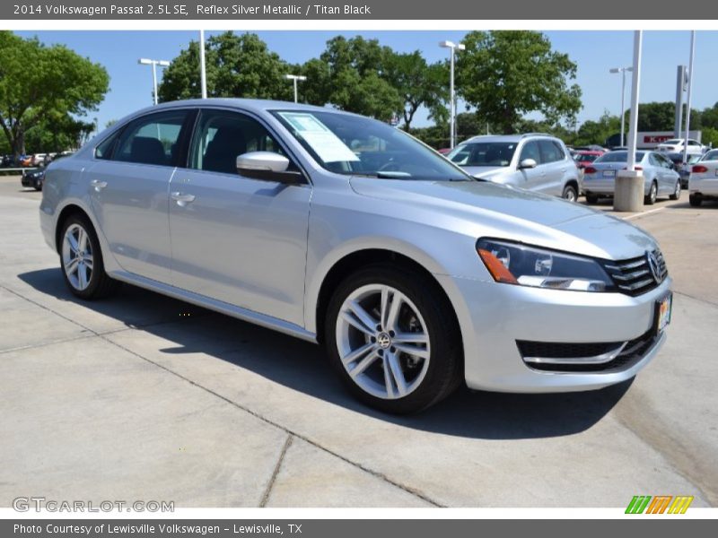 Reflex Silver Metallic / Titan Black 2014 Volkswagen Passat 2.5L SE