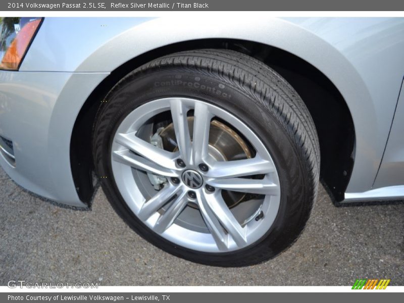 Reflex Silver Metallic / Titan Black 2014 Volkswagen Passat 2.5L SE