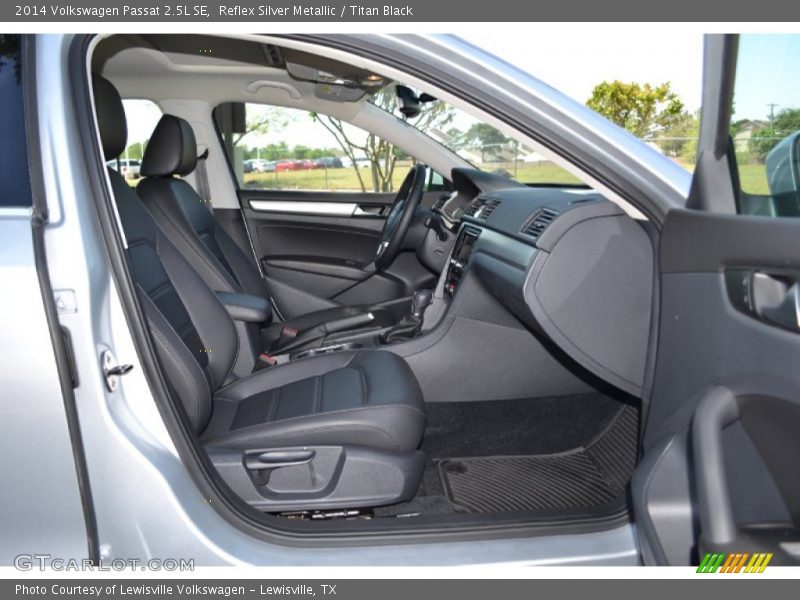 Reflex Silver Metallic / Titan Black 2014 Volkswagen Passat 2.5L SE