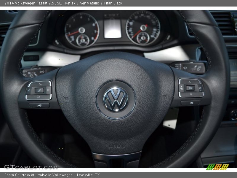 Reflex Silver Metallic / Titan Black 2014 Volkswagen Passat 2.5L SE